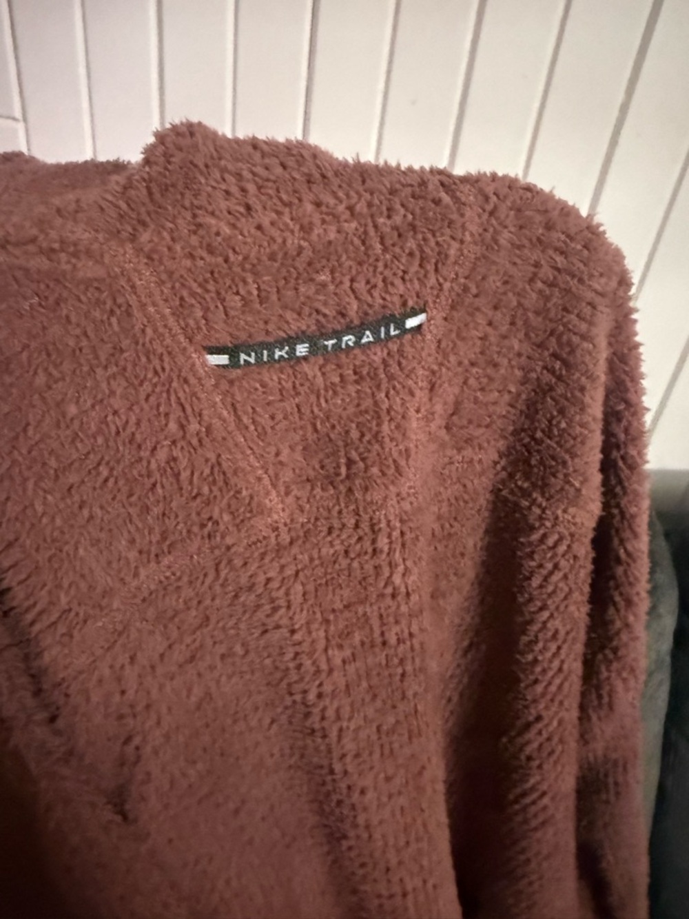 Nike Men's Zip-Up Sherpa Jacket in Mauve Brown - Picture 3 of 4